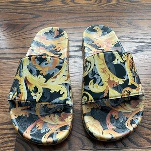 Size 35 (European) Versace slides